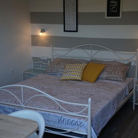 Apartments Valentino سوبيتارسكا دراغا المظهر الخارجي الصورة