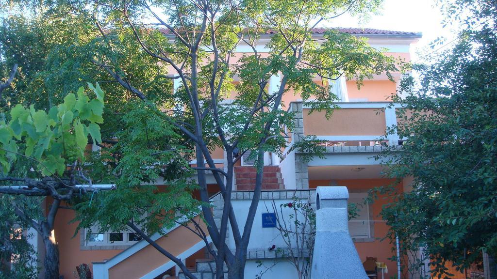 Apartments Valentino سوبيتارسكا دراغا المظهر الخارجي الصورة